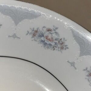 Silverie (Lynn Fine China) Sapphire Coupe Bowl Delicate Floral Pattern Lace Trim